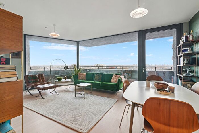 2 Bedroom Flat To Rent In Mono Tower, Penn Street, N1