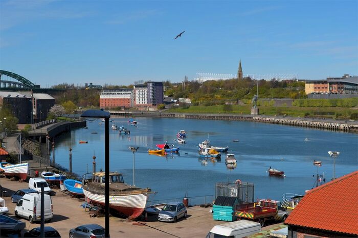 3 Bedroom Flat To Rent In River View, Tyne And Wear, Low Street, Sunderland, SR1