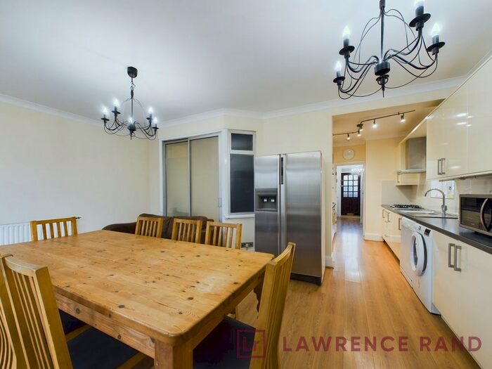 3 Bedroom Semi-Detached House To Rent In Ingram Way, Greenford, UB6