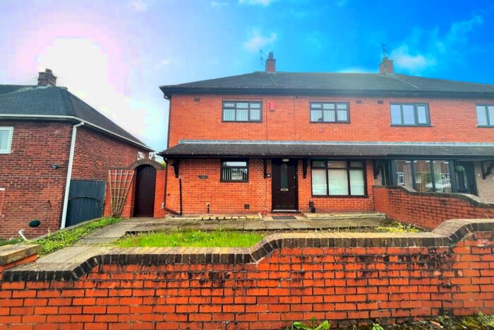 3 Bedroom Semi-Detached House To Rent In Pleydell Street, Sneyd Green, Stoke-On-Trent, ST1