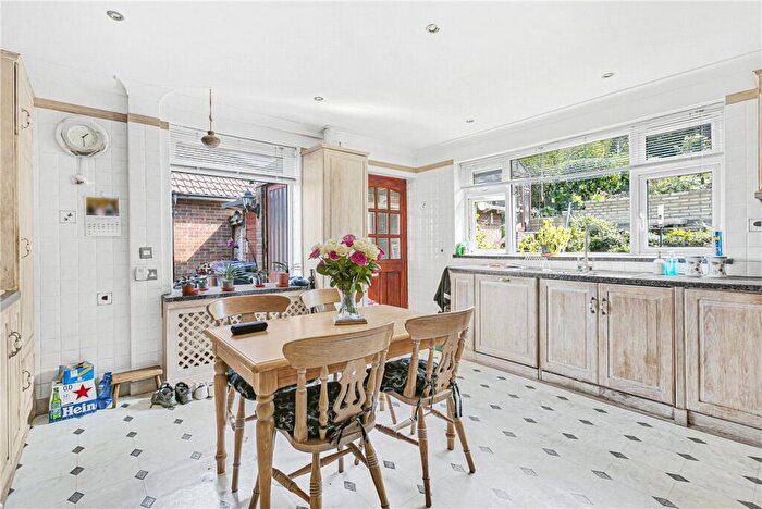 3 Bedroom Detached House For Sale In Coopers Close, Kimpton, Hitchin, SG4