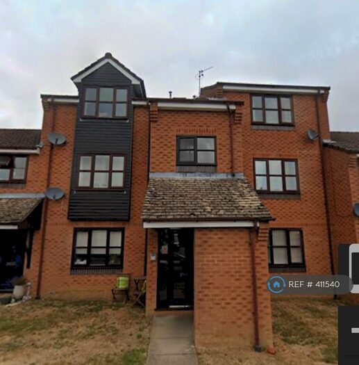 2 Bedroom Flat To Rent In Barkus Way, Stokenchurch, High Wycombe, HP14