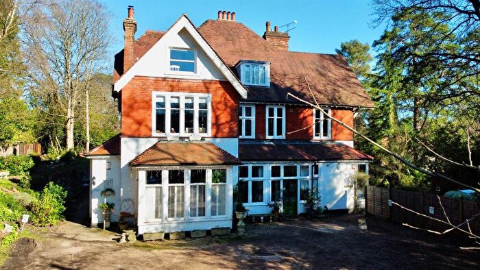 3 Bedroom Apartment For Sale In Church Hill, Camberley, GU15