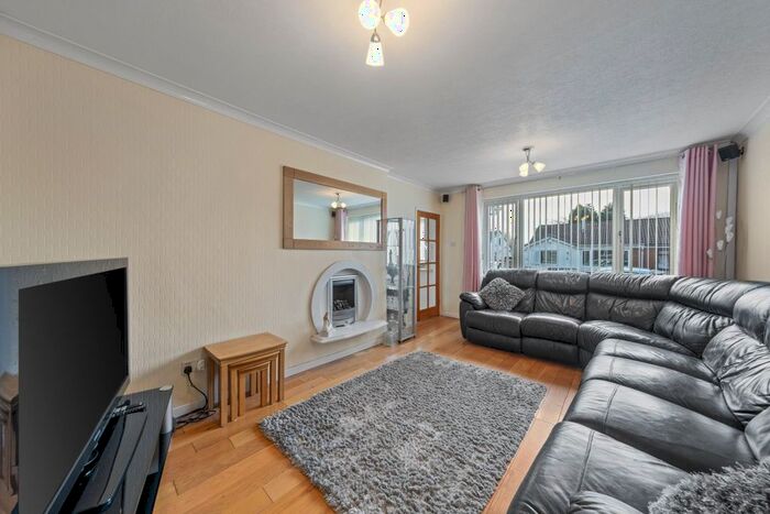 2 Bedroom Bungalow For Sale In Edgeworth Road, Hindley Green, Wigan, WN2