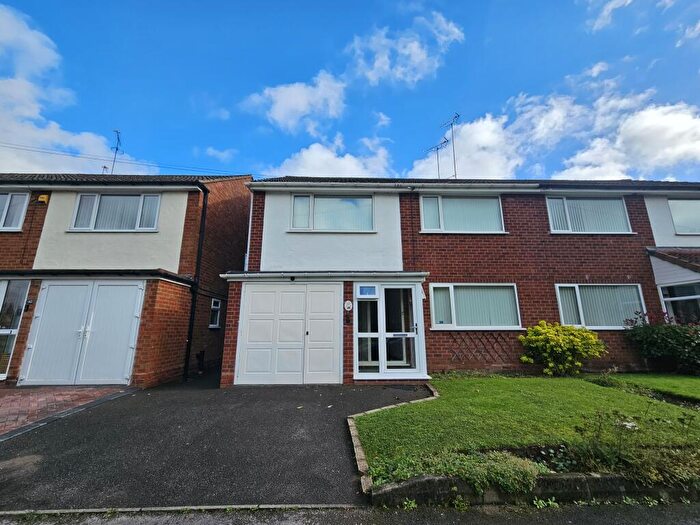 3 Bedroom House To Rent In Newton Gardens, Birmingham, B43