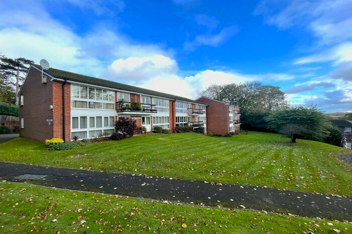 2 Bedroom Flat To Rent In Abbotts Barton, SO23