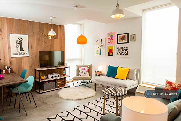 2 Bedroom Flat To Rent In The Design House, Manchester, M4