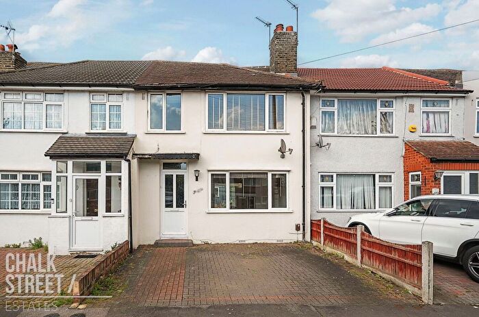 3 Bedroom Terraced House To Rent In Elm Park Avenue, Hornchurch, RM12