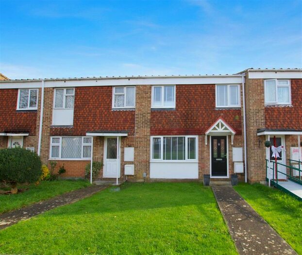 3 Bedroom Terraced House To Rent In Mackenzie Close, Liden, Swindon, SN3