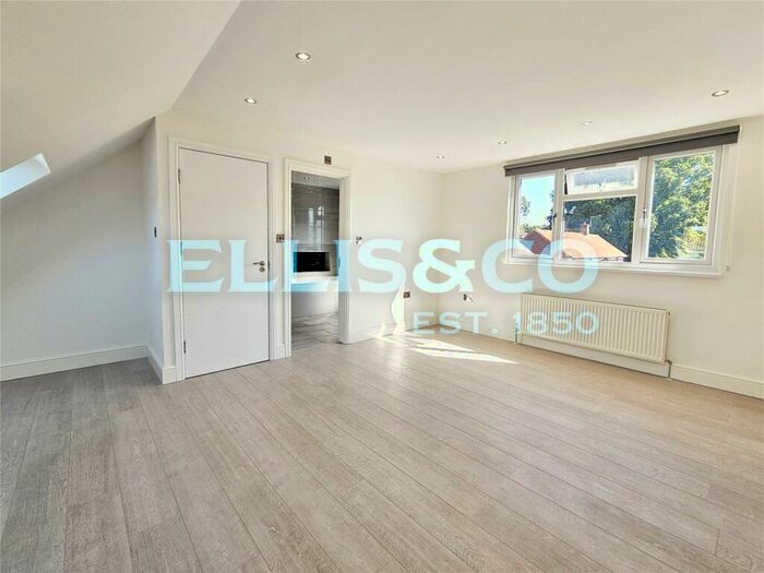 2 Bedroom Maisonette To Rent In Morecambe Gardens, Stanmore, HA7