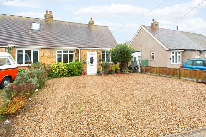 2 Bedroom Bungalow For Sale In Ridgeway Road, Herne Bay, Kent, CT6