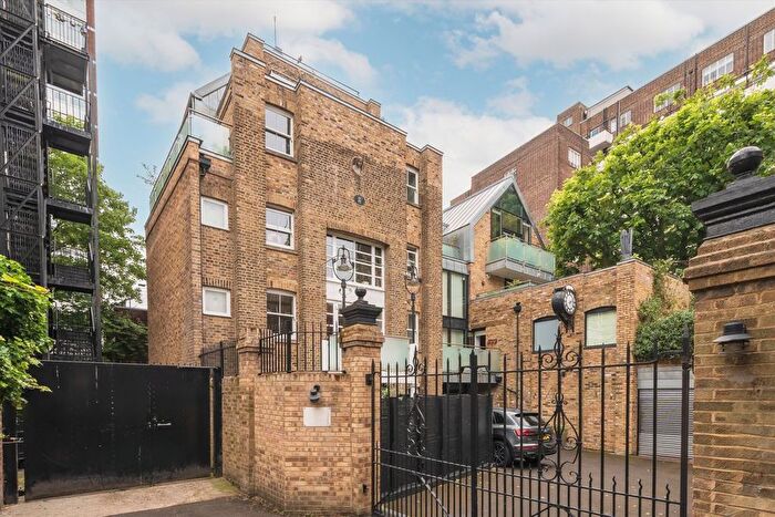 2 Bedroom Flat To Rent In Millers Way, London, W6