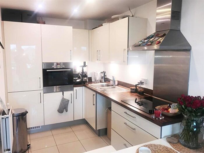 1 Bedroom Apartment To Rent In John Thornycroft Road, Southampton, SO19