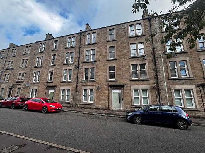 1 Bedroom Flat To Rent In Benvie Road, Dundee, DD2