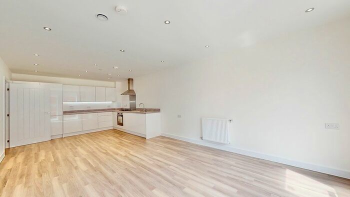 1 Bedroom Flat For Sale In Oakleigh Road North, Whetstone, N20