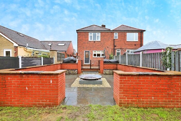 3 Bedroom Semi Detached House For Sale In Swinston Hill Road, Dinnington, Sheffield, S25