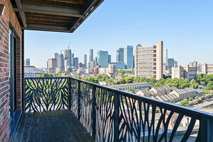 3 Bedroom Flat For Sale In Cityview Point, , Tower Hamlets, London, E14