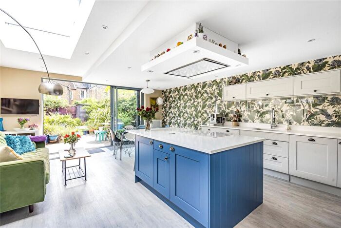 3 Bedroom Terraced House To Rent In Allison Road, Harringay, London, N8