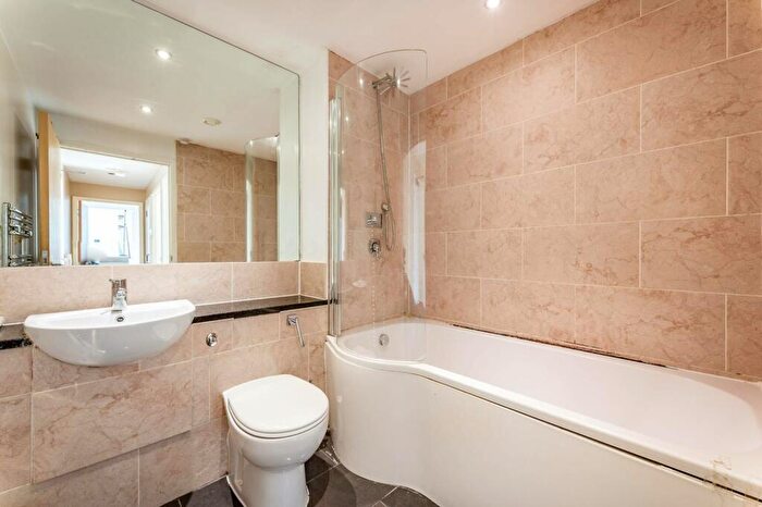 2 Bedroom Flat To Rent In Rope Street, Canada Water, London, SE16