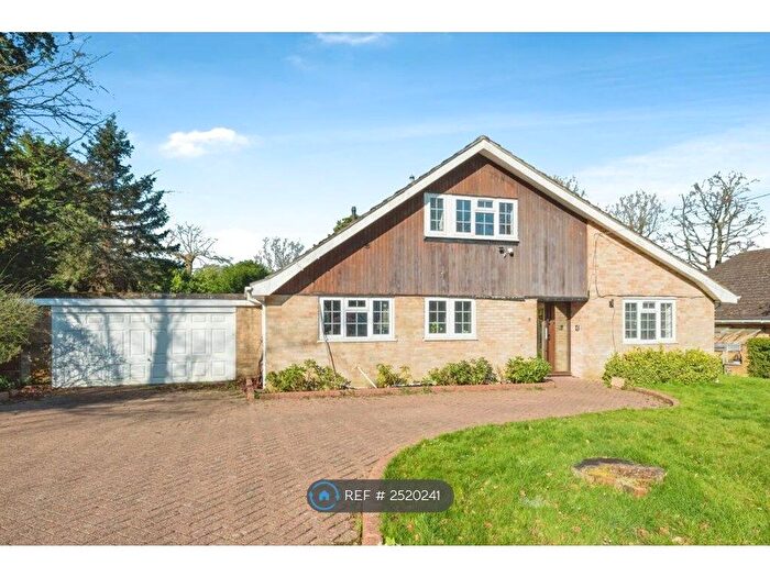 3 Bedroom Detached House To Rent In Woodlands Park, Tadworth, KT20