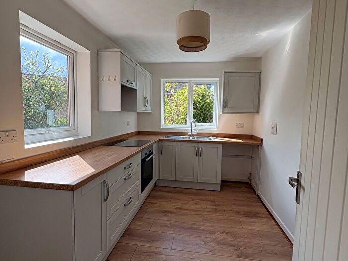 2 Bedroom Flat To Rent In Redhoave Road, Poole, BH17