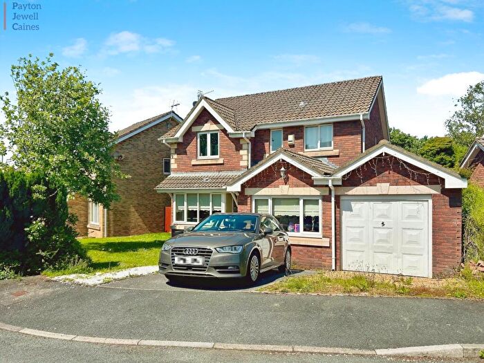 4 Bedroom Detached House For Sale In Vale Reach, Pencoed, Bridgend County., CF35