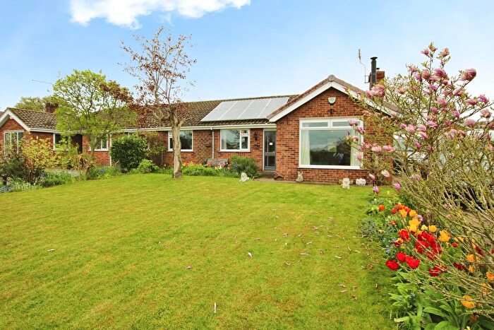 3 Bedroom Semi-Detached Bungalow For Sale In Ayscough Grove, Caistor, LN7
