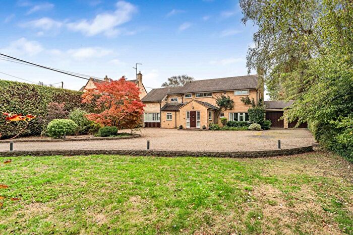 4 Bedroom Detached House For Sale In Baunton Lane, Cirencester, Gloucestershire, GL7