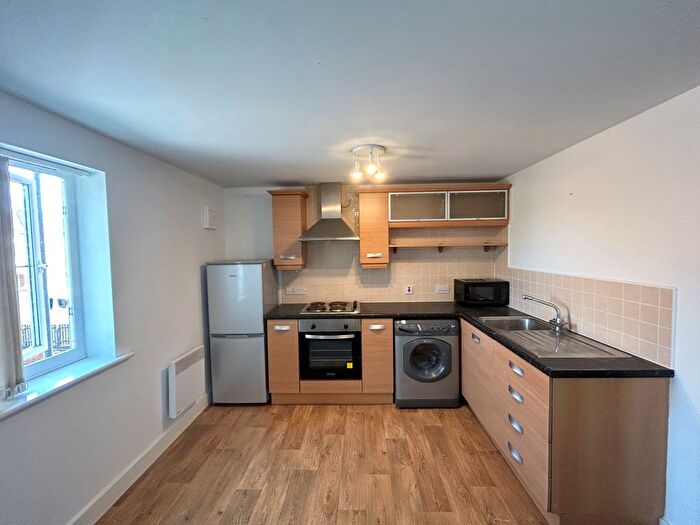 2 Bedroom Flat To Rent In Piper House, Pontefract, WF8
