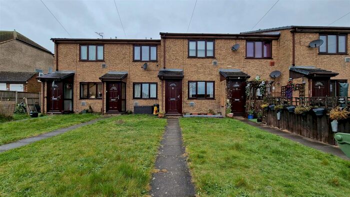 1 Bedroom Maisonette To Rent In Riverside Place, Stanwell, Staines-Upon-Thames, TW19