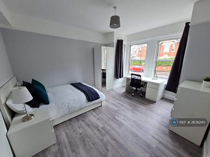 6 Bedroom Semi-Detached House To Rent In Wilton Avenue, Southampton, SO15