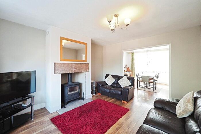 3 Bedroom Semi-Detached House For Sale In Spencer Avenue, Belper, DE56