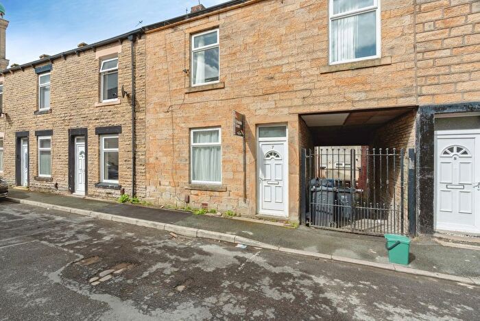 3 Bedroom Detached House For Sale In Cambridge Street, Brierfield, Nelson, Lancashire, BB9