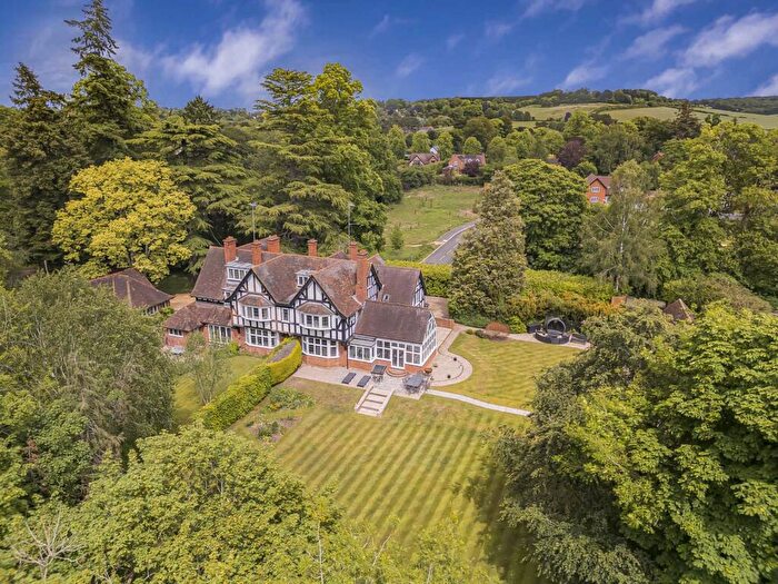 4 Bedroom Character Property For Sale In Little Barton, Goring On Thames, RG8
