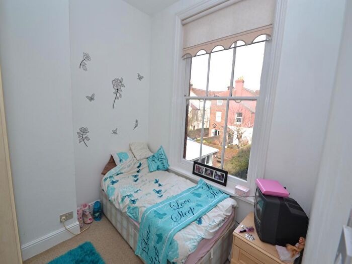2 Bedroom Apartment To Rent In First Floor Flat St. Ursula Grove, Southsea, Hampshire, PO5