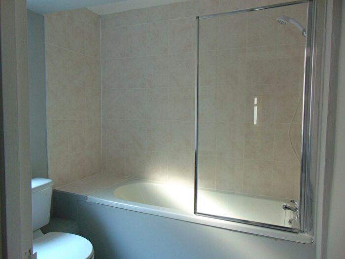 1 Bedroom Flat To Rent In Craven Street, Northampton, Northamptonshire, NN1