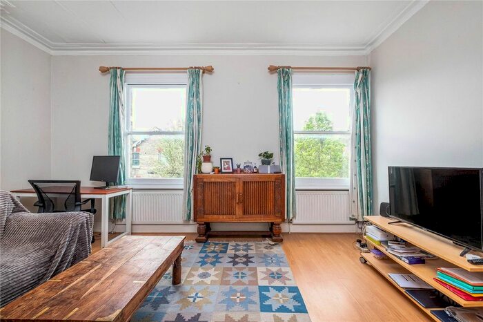 1 Bedroom Flat To Rent In Lambert Road, Brixton, London, SW2
