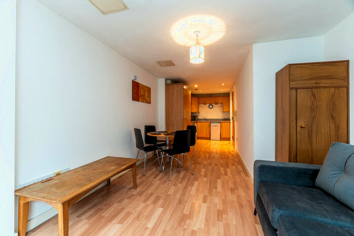 1 Bedroom Apartment For Sale In Waterfront Plaza, Station Street, Nottingham, NG2