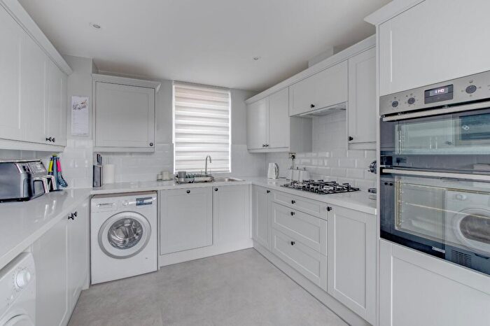3 Bedroom End Of Terrace House For Sale In Eathorpe Close, Matchborough West, Redditch, B98