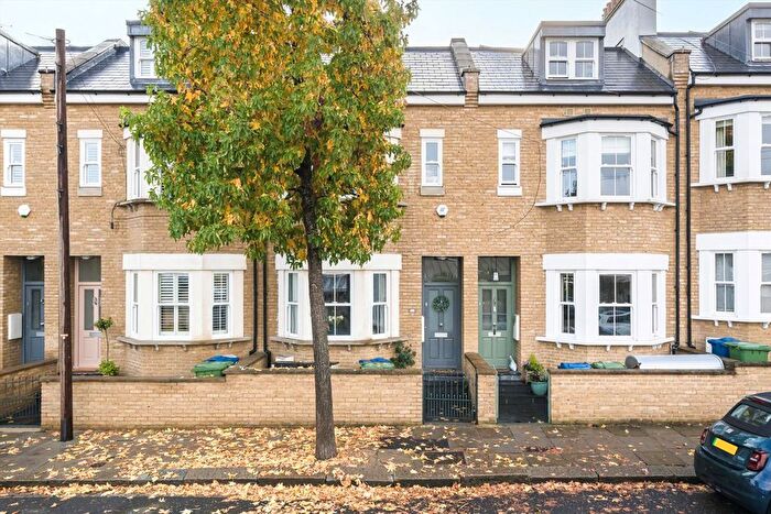 4 Bedroom Property To Rent In Athenlay Road, London, SE15