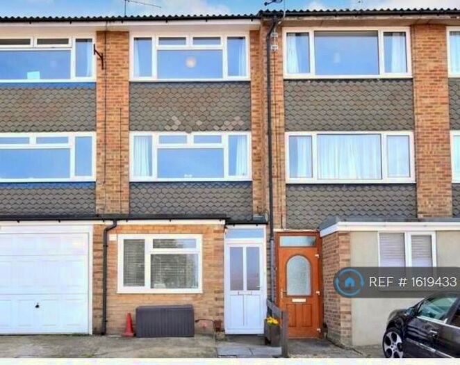 4 Bedroom Terraced House To Rent In Greenvale Gardens, Gillingham, ME8