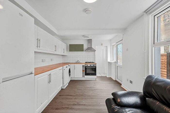 1 Bedroom Flat To Rent In Nursery Road, London, SW19