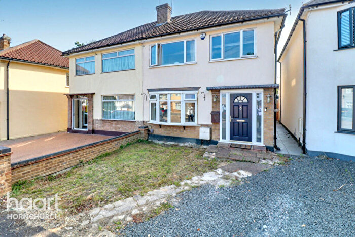3 Bedroom Semi-Detached House For Sale In Dury Falls Close, Hornchurch, RM11