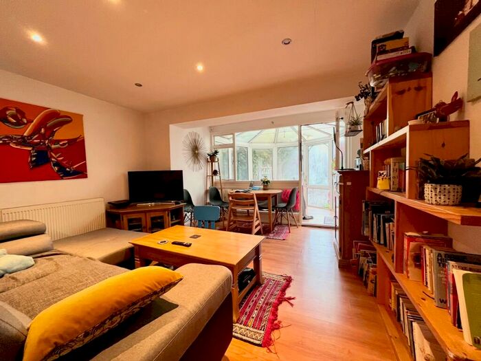 2 Bedroom Apartment To Rent In PrincesTerrace, Brighton, BN2