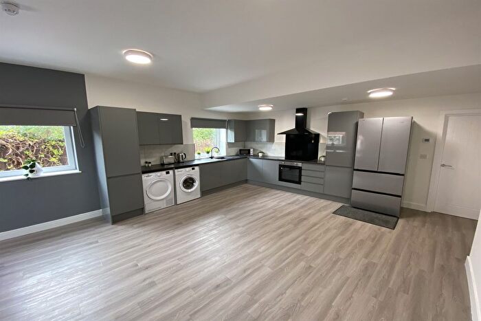 1 Bedroom Flat To Rent In Flewitt House, Beeston, NG9