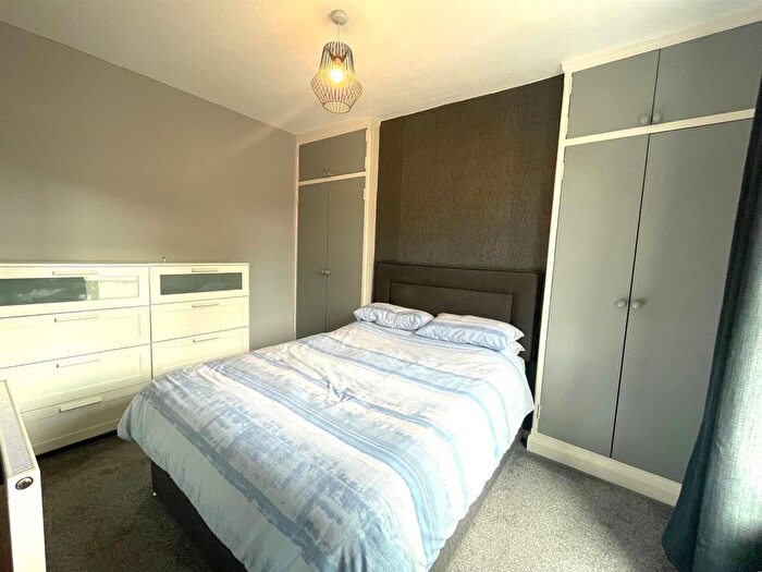 2 Bedroom End Of Terrace House For Sale In Manchester Road, Westhoughton, BL5
