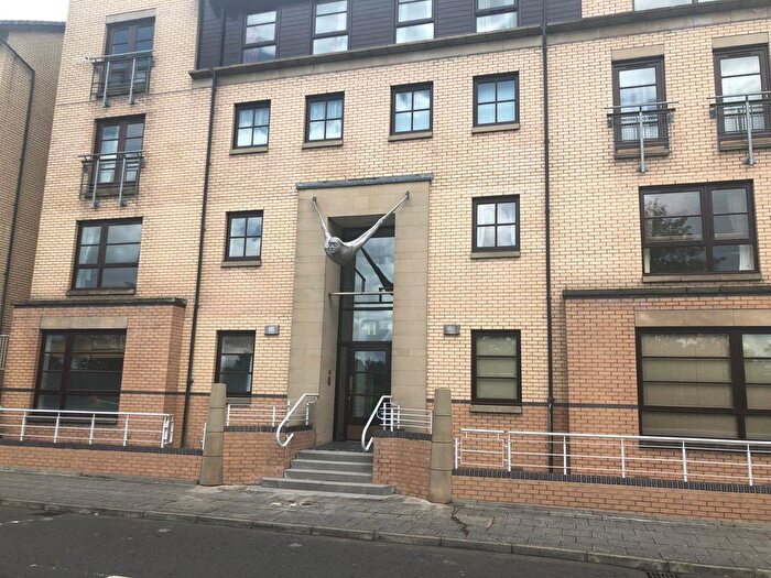 2 Bedroom Flat To Rent In Kidston Terrace, Glasgow, G5