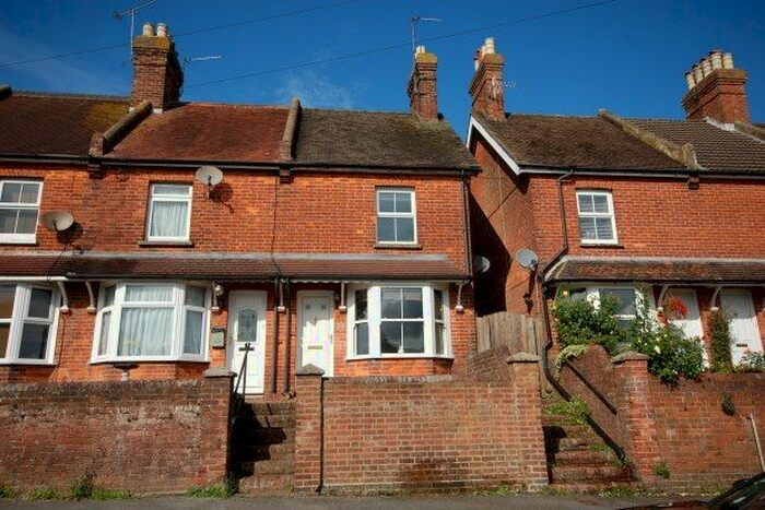 2 Bedroom End Of Terrace House To Rent In Framfield Road, Uckfield, TN22
