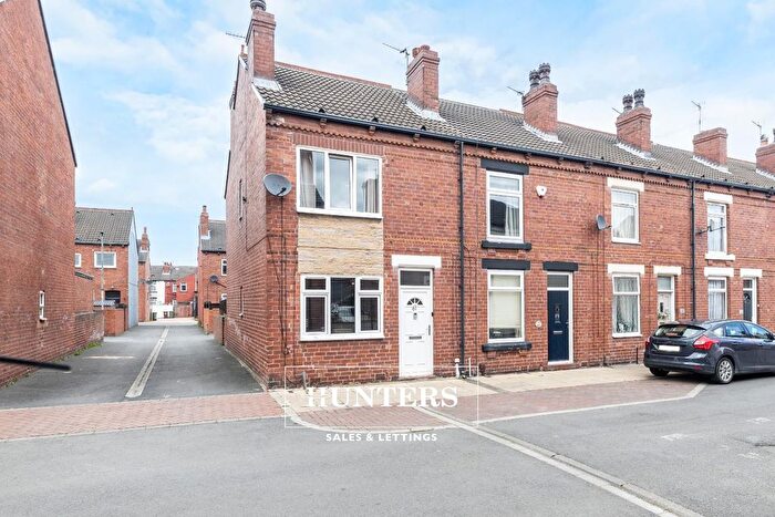 2 Bedroom End Of Terrace House For Sale In Hugh Street, Castleford, WF10