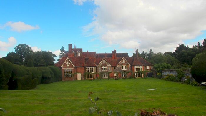 4 Bedroom Semi-Detached House To Rent In Sharsted Court, Doddington, Sittingbourne, ME9